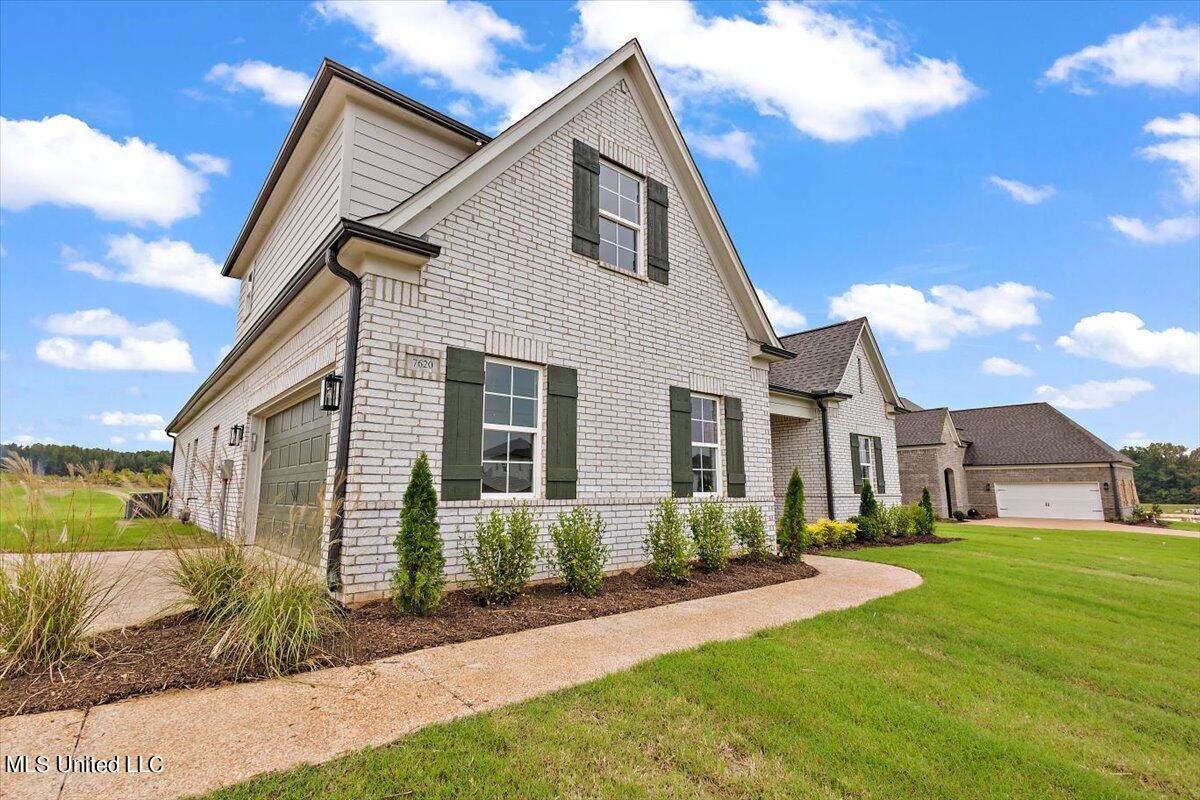 626 Wells Drive - Photo 1