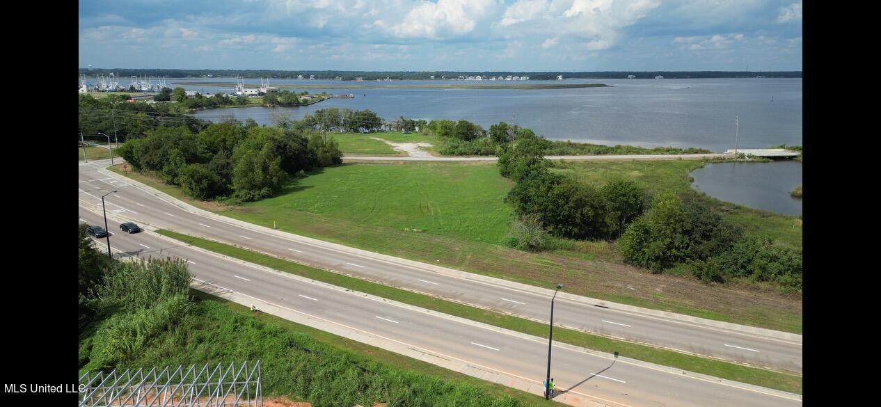 458 Back Bay Boulevard - Photo 1