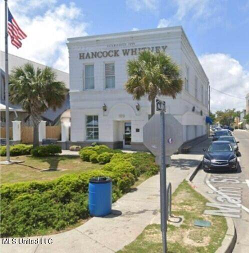 100 Beach Boulevard - Photo 1