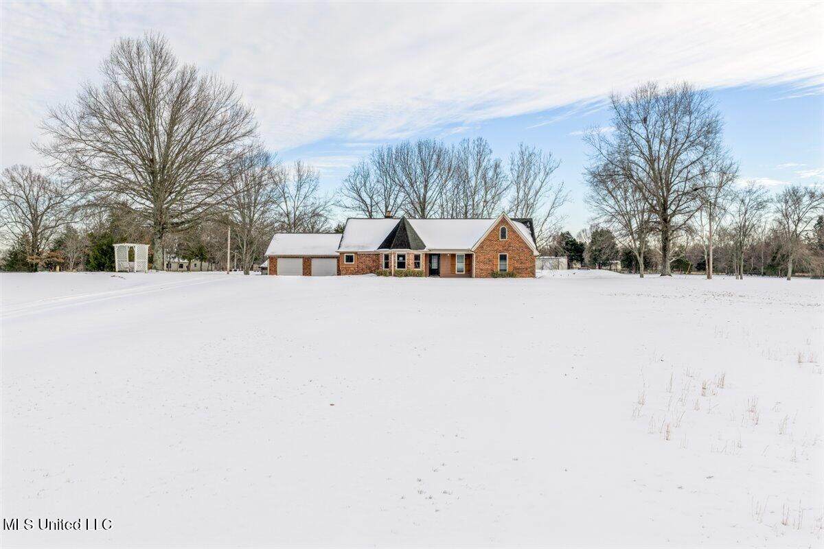 11815 Whispering Pines Drive - Photo 1