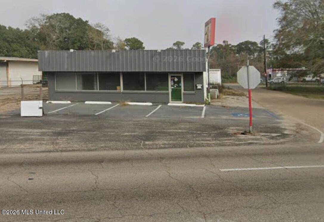 820 Pass Road - Photo 1