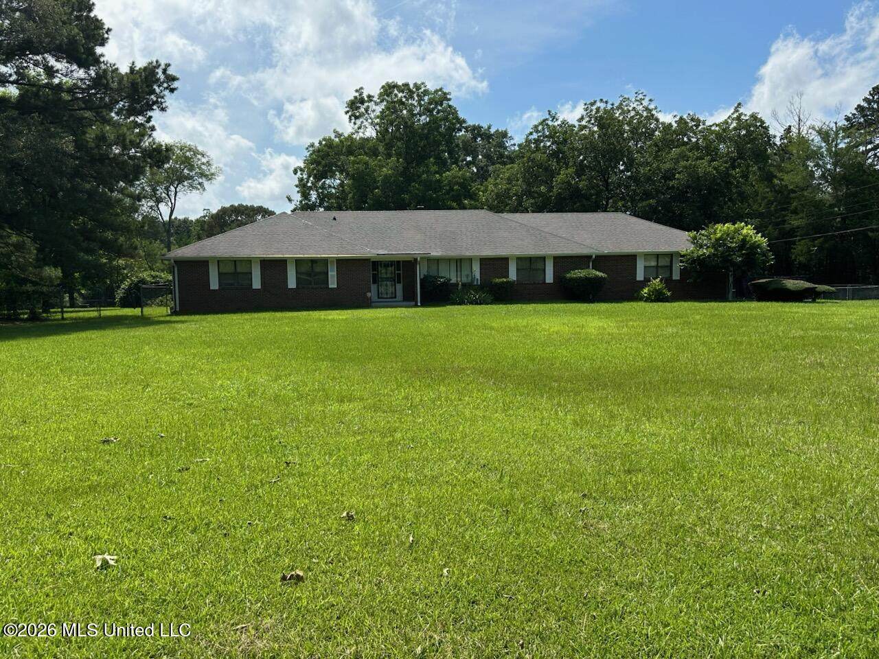 1195 Old Canton - Photo 1