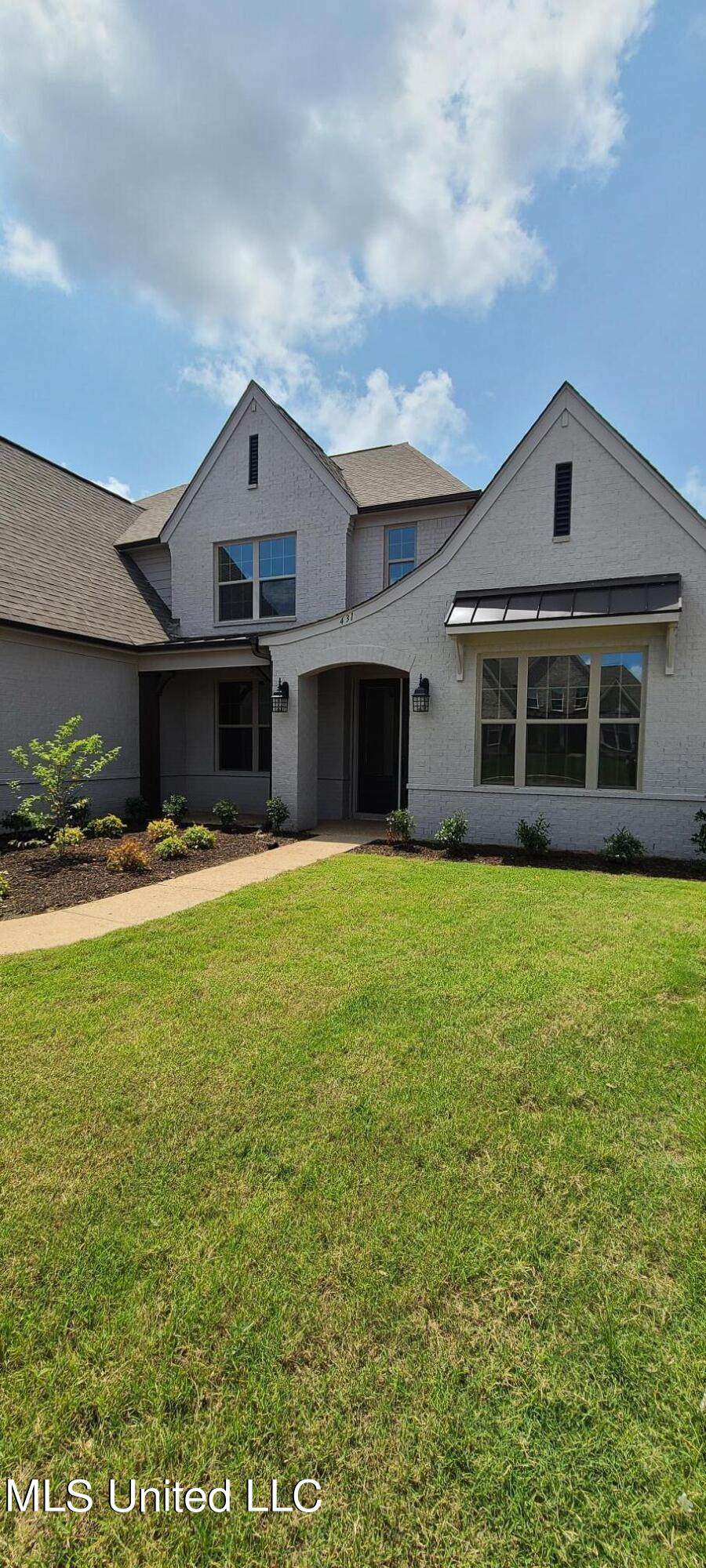 431 Ruskin Loop - Photo 1