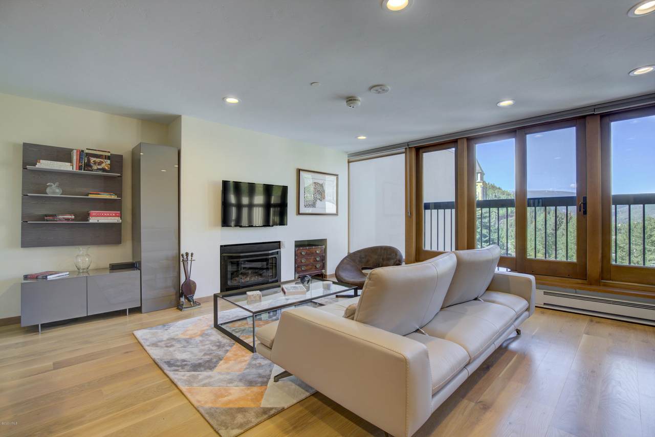 710 Lionshead Circle - Photo 1