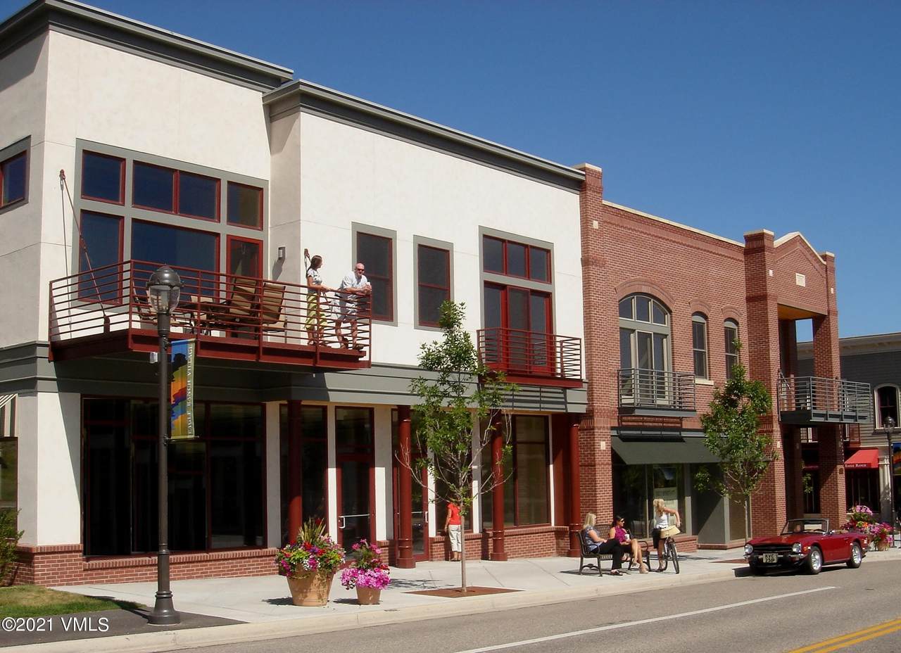 1185 Capitol - Photo 1