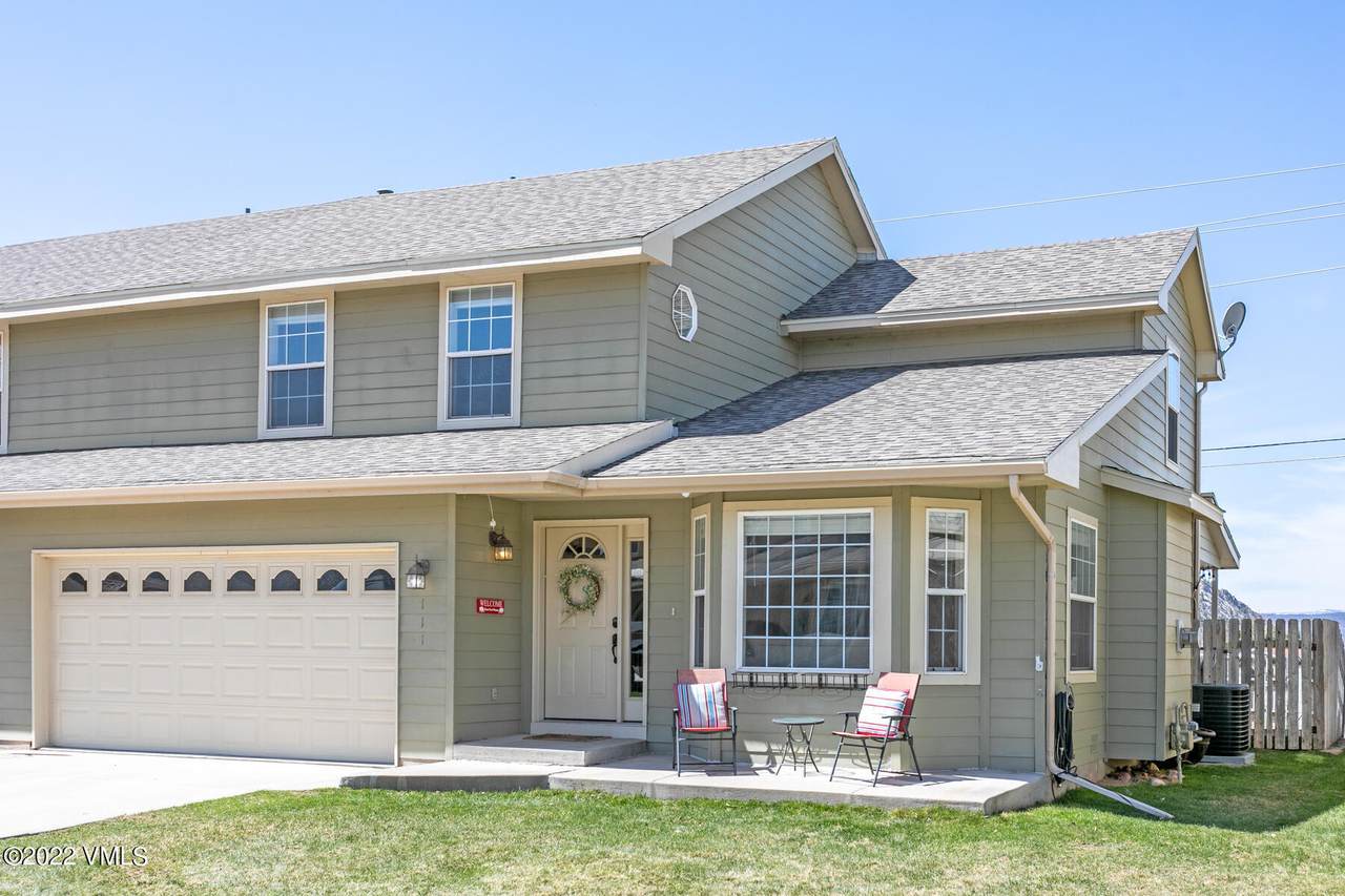 111 Oxbow Court - Photo 1