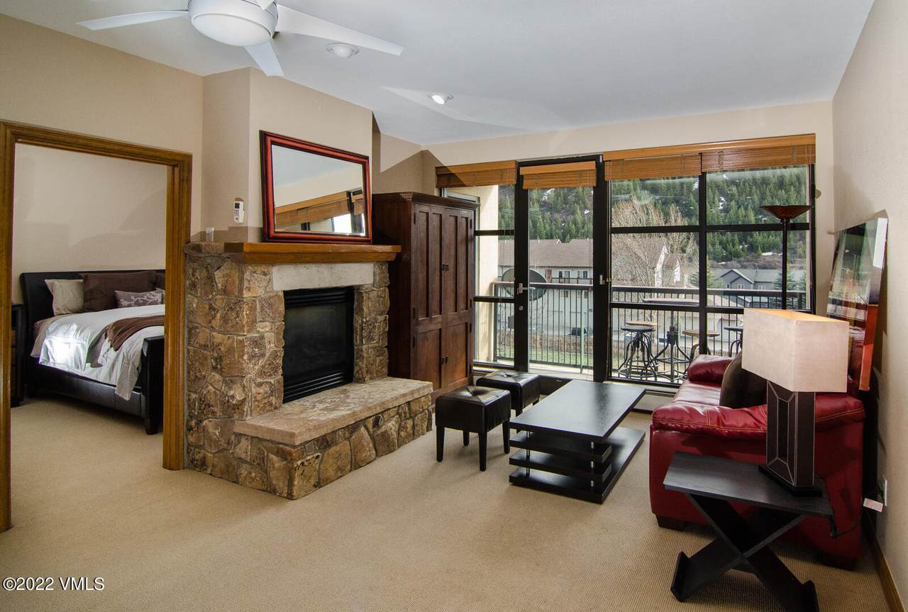 240 Chapel - Photo 1