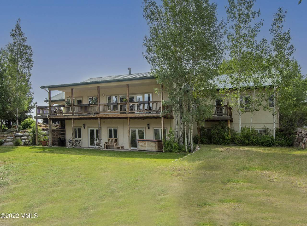 318 Eagle Street - Photo 1