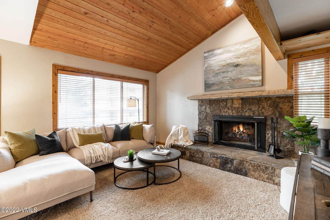 350 Beaver Creek Boulevard - Photo 1