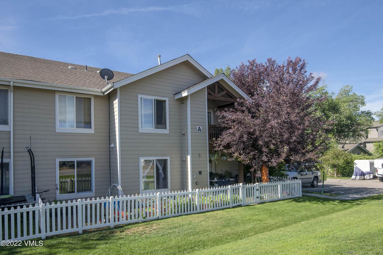 127 Jules Drive - Photo 1