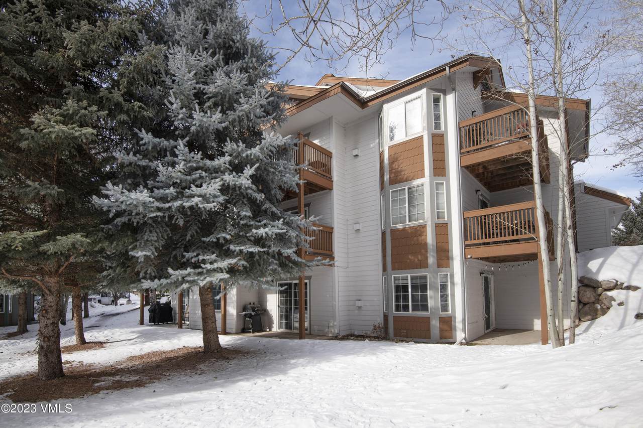 407 Crazy Horse Circle - Photo 1