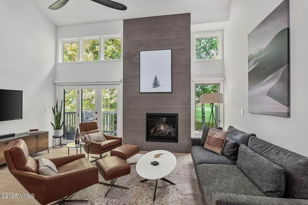 931 Singletree - Photo 1