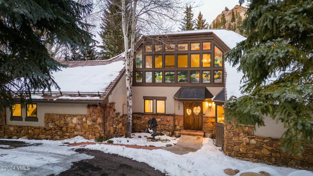 165 Fairway Drive - Photo 1