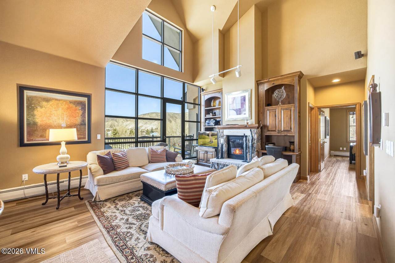 240 Chapel - Photo 1