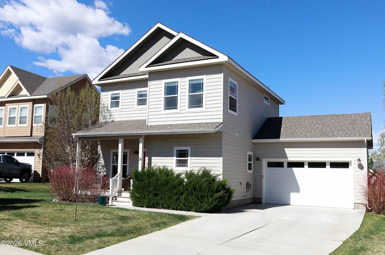 24 Maverick Court - Photo 1