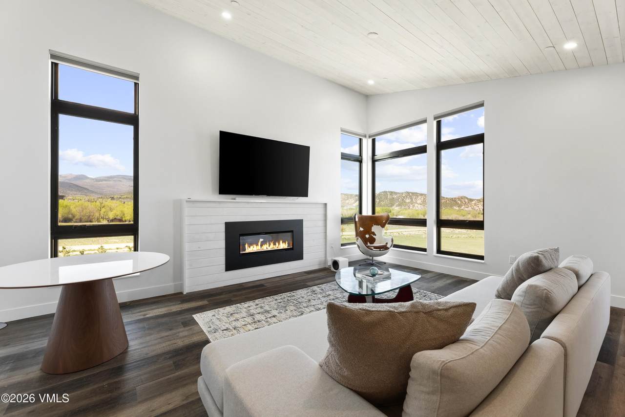 91 Mount Hope Circle - Photo 1