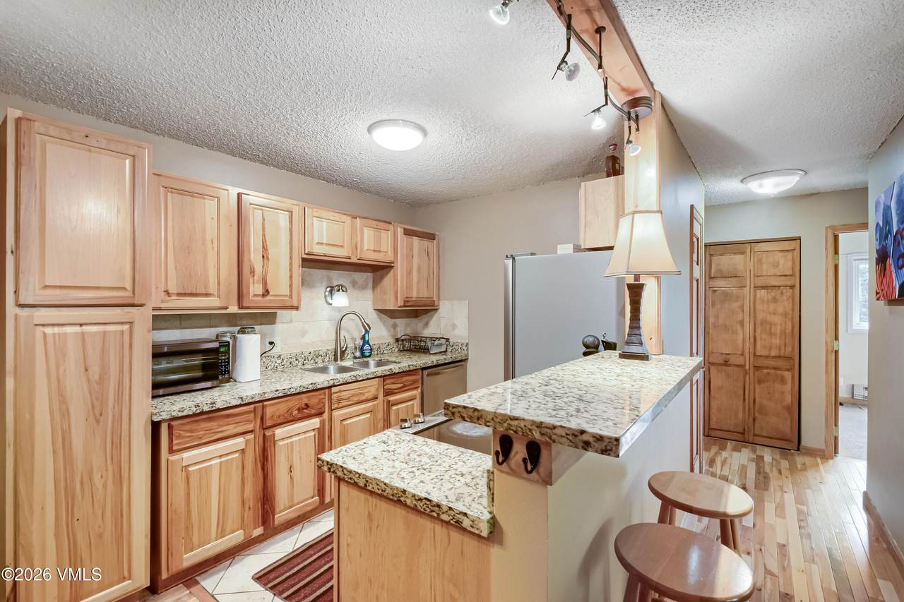 1061 Beaver Creek Boulevard - Photo 1