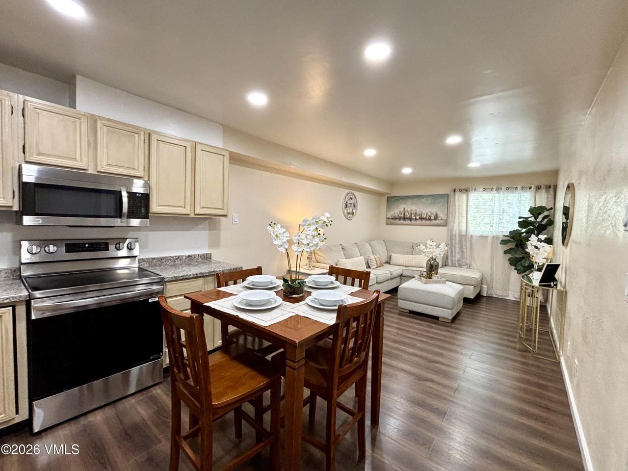 811 Beaver Creek Boulevard - Photo 1