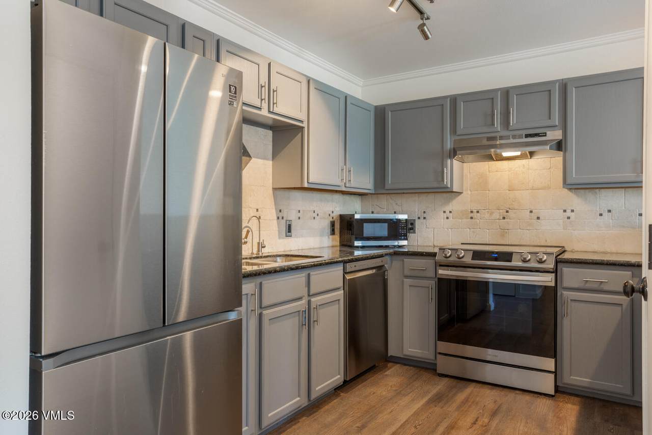 34295 U.S. 6 - Photo 1