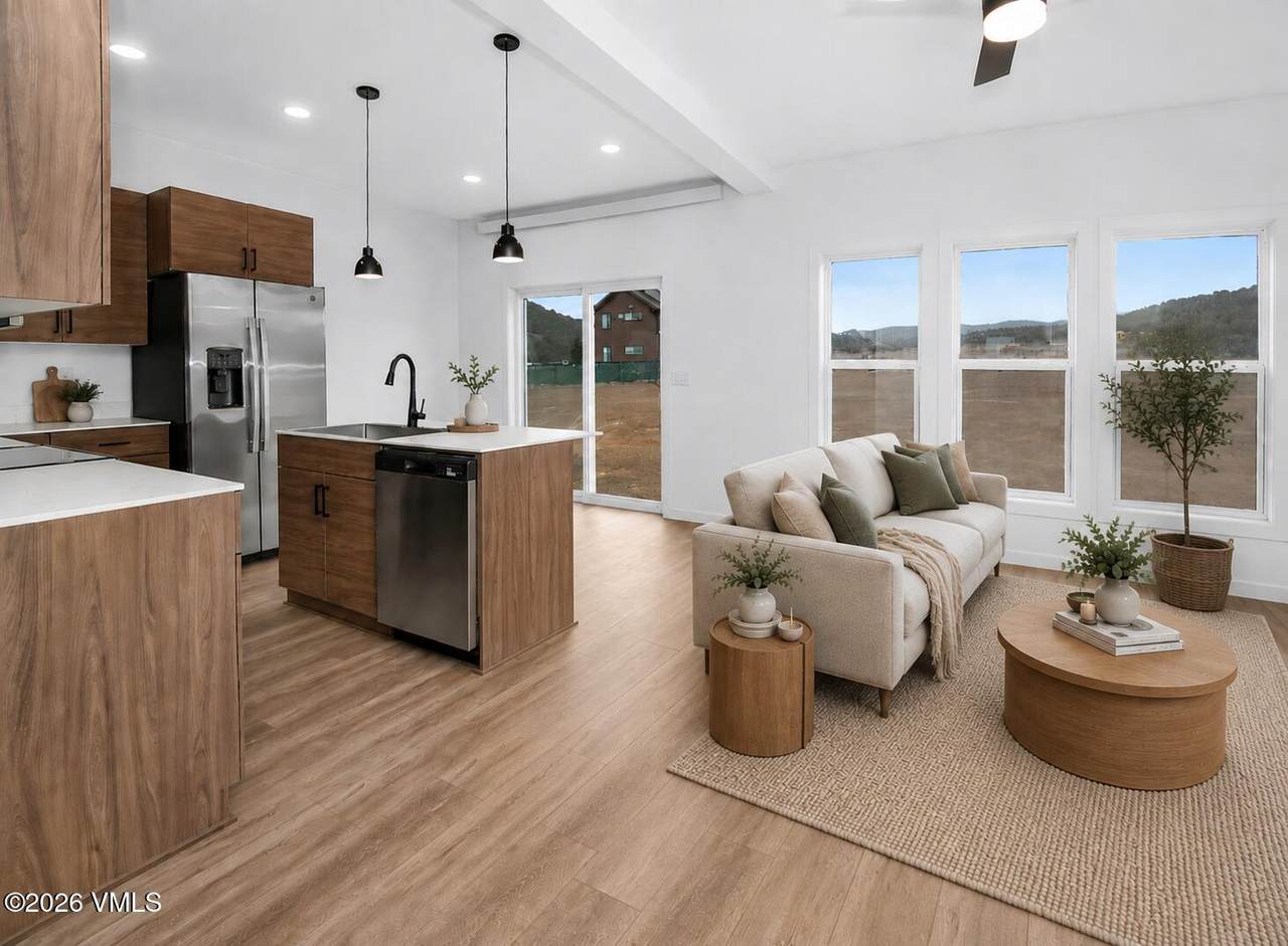 95 Cougar Court - Photo 1