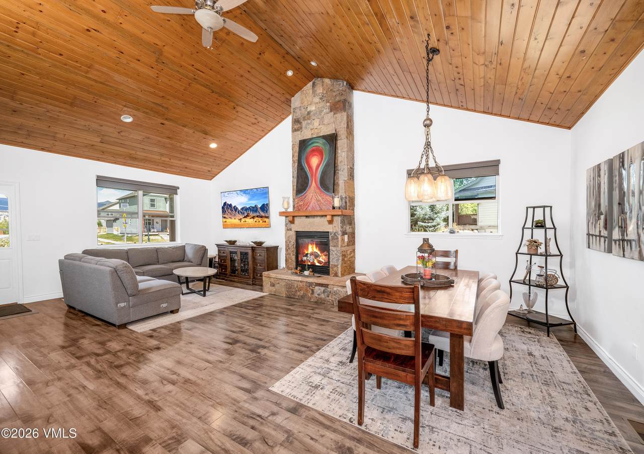 https://bt-photos.global.ssl.fastly.net/vail/1280_boomver_1_1015013-2.jpg