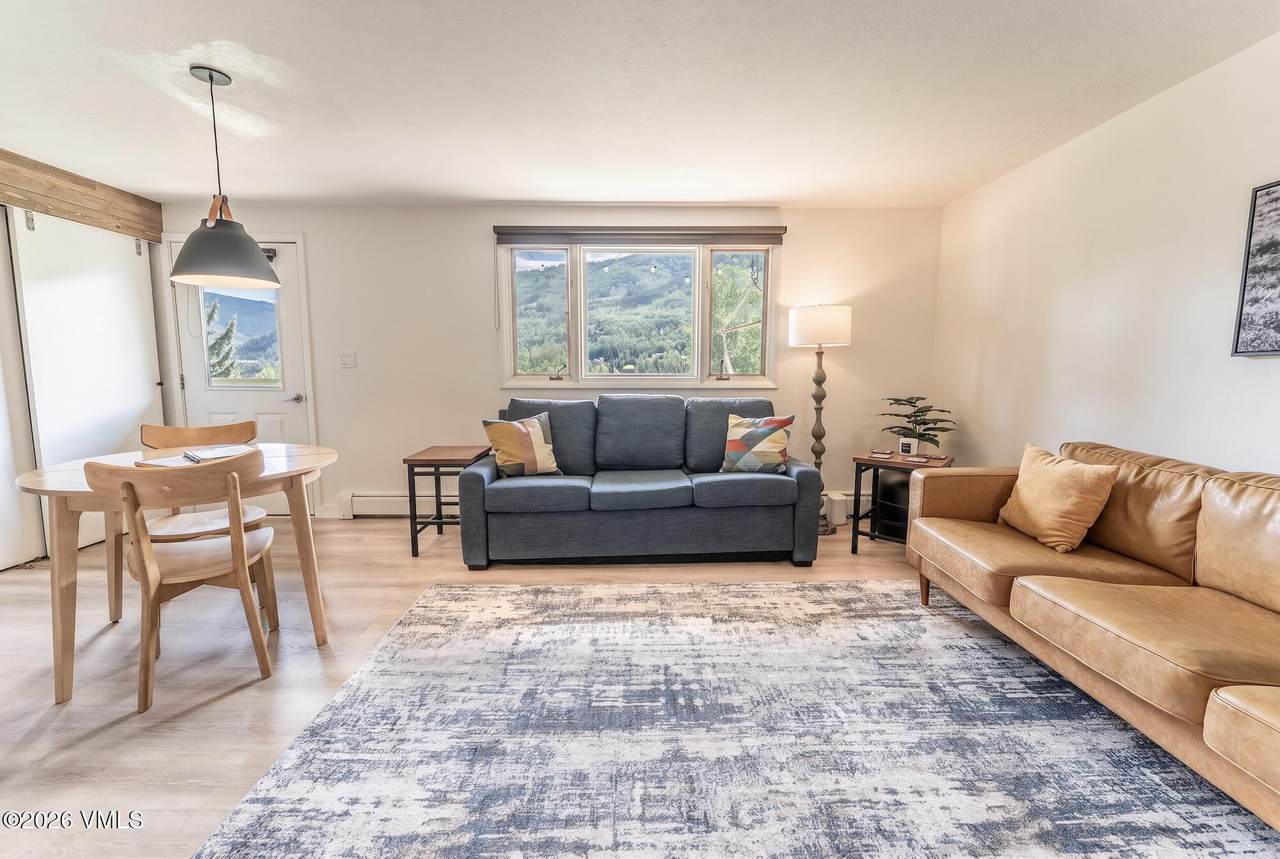 2448 Garmisch Drive - Photo 1