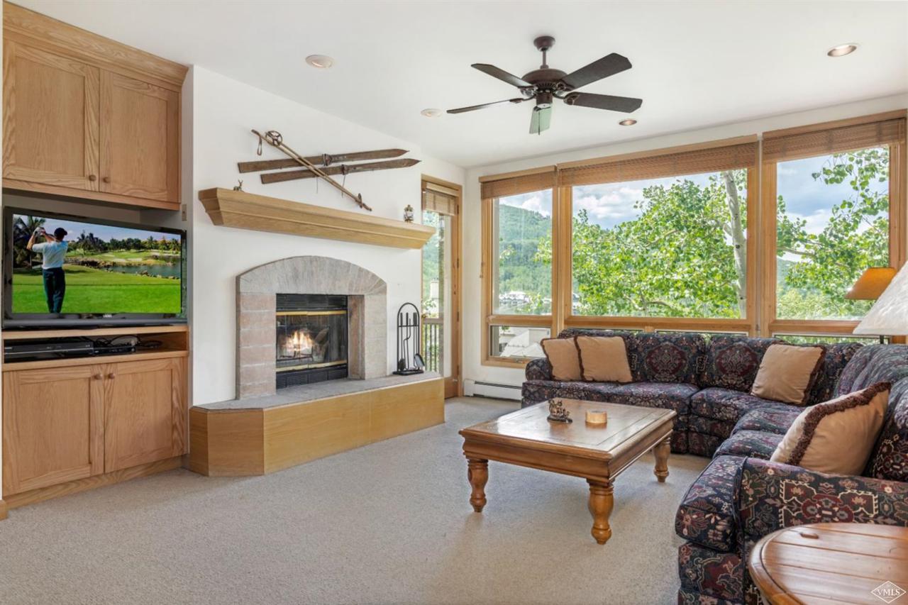 32 Highlands Lane - Photo 1