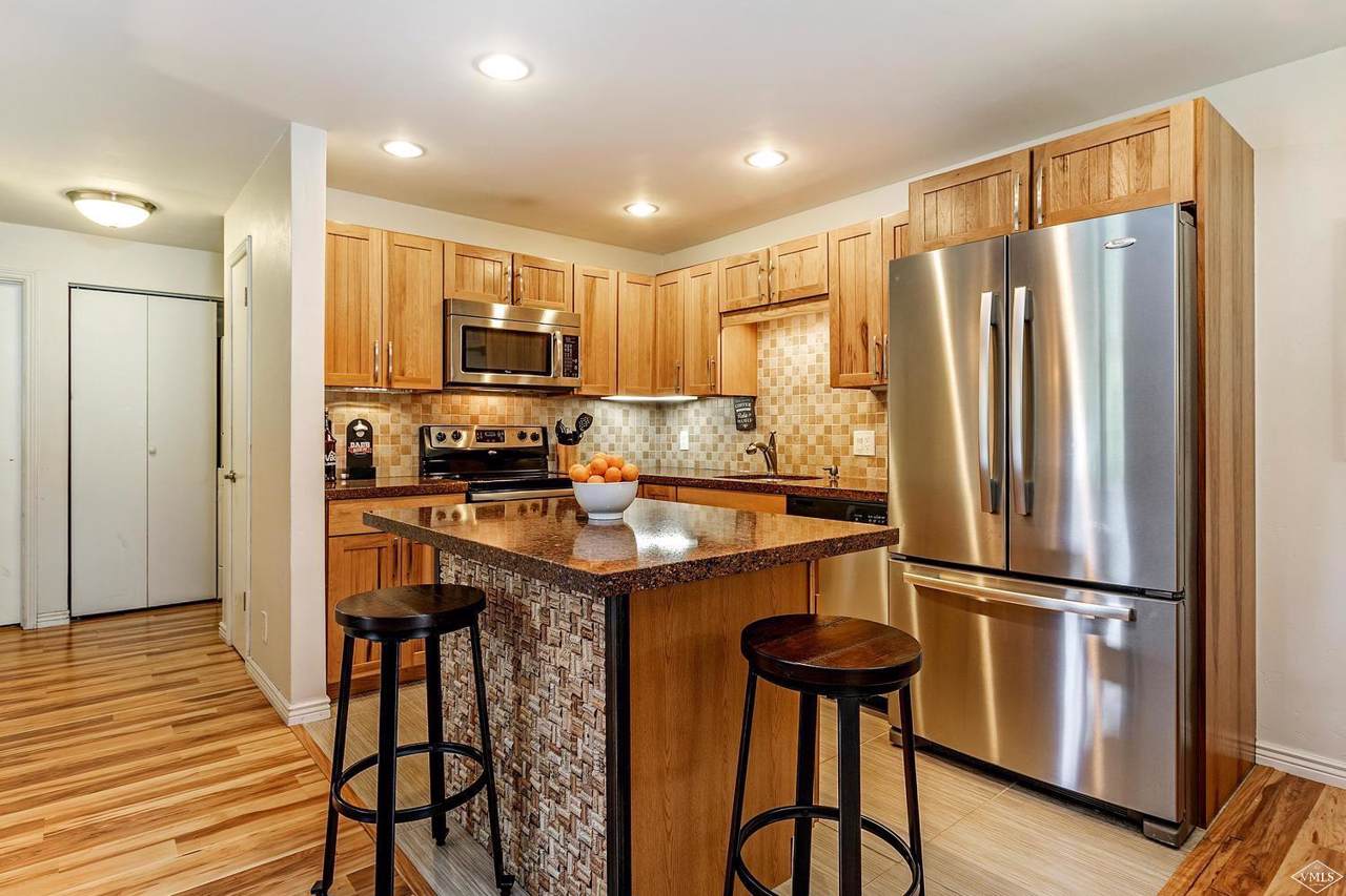 1061 Beaver Creek Boulevard - Photo 1