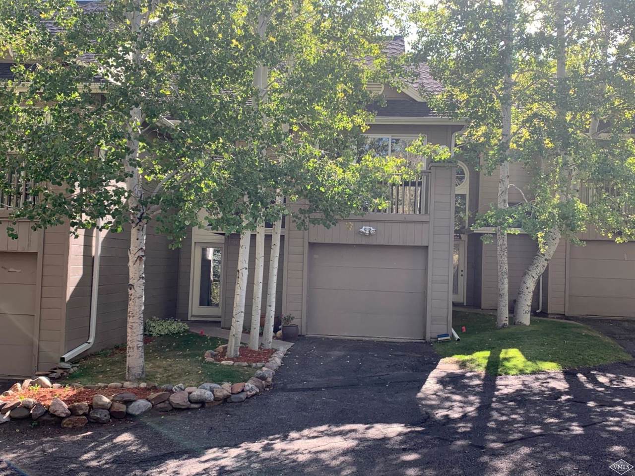 106 Arlington Place - Photo 1