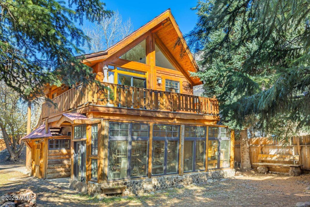 817 Main Street - Photo 1