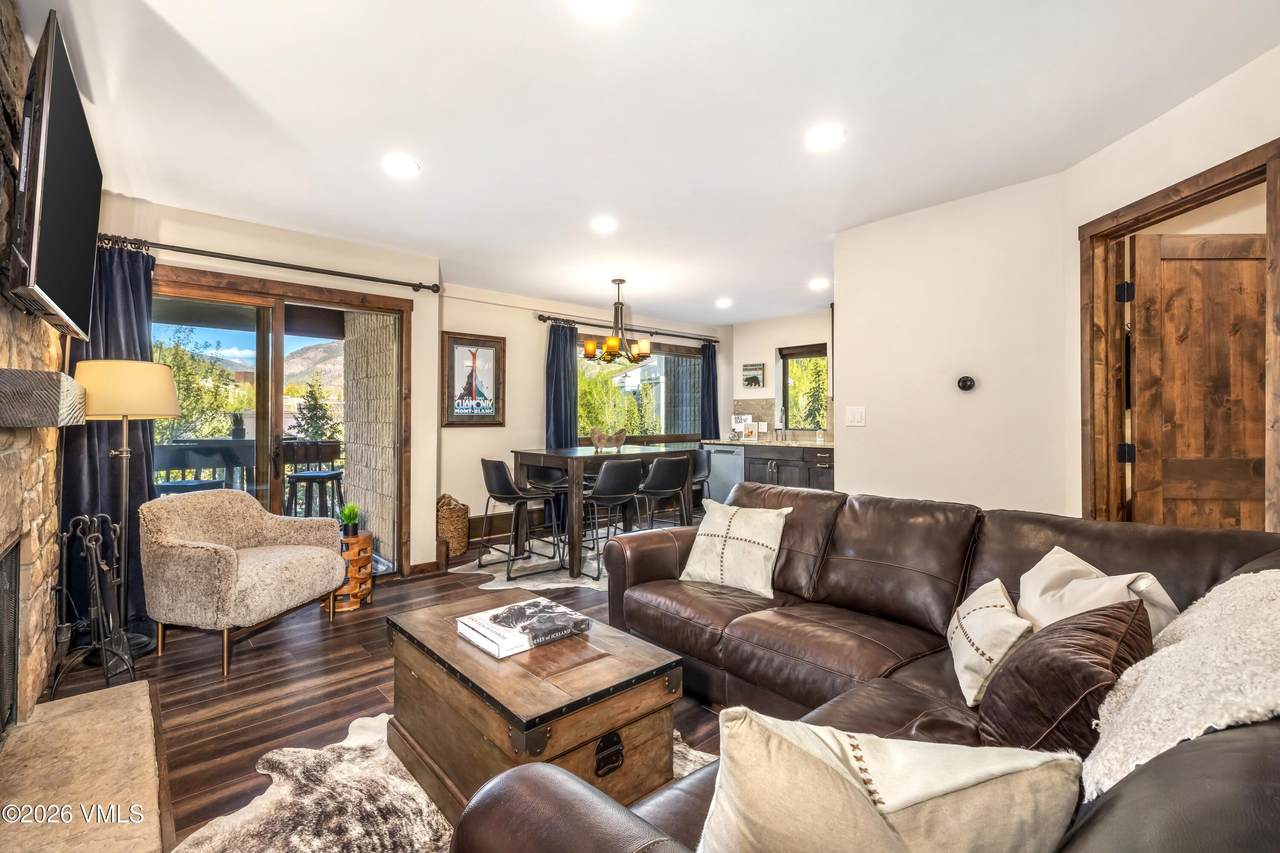 521 Lionshead Circle - Photo 1