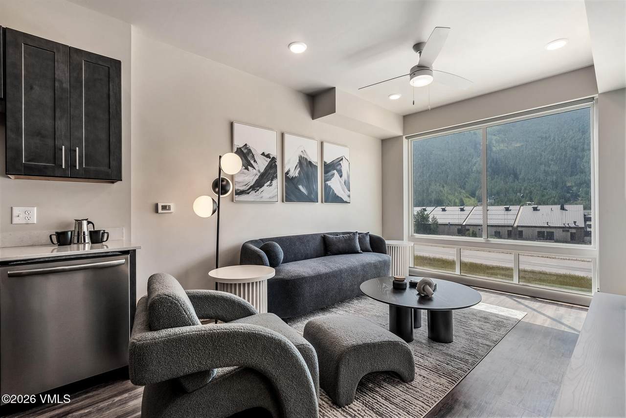 https://bt-photos.global.ssl.fastly.net/vail/1280_boomver_2_1014541-2.jpg
