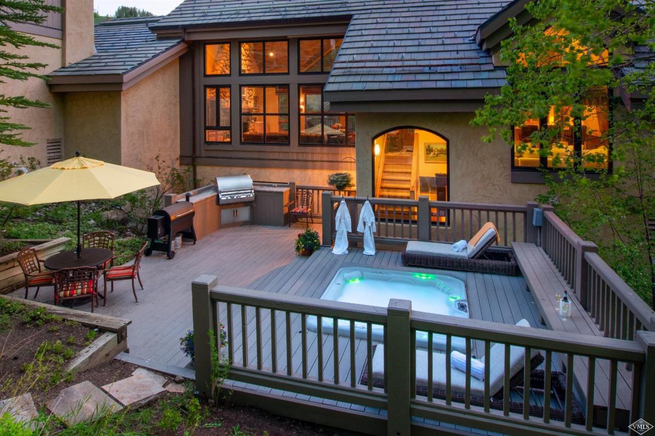 35 Greystone Court - Photo 1