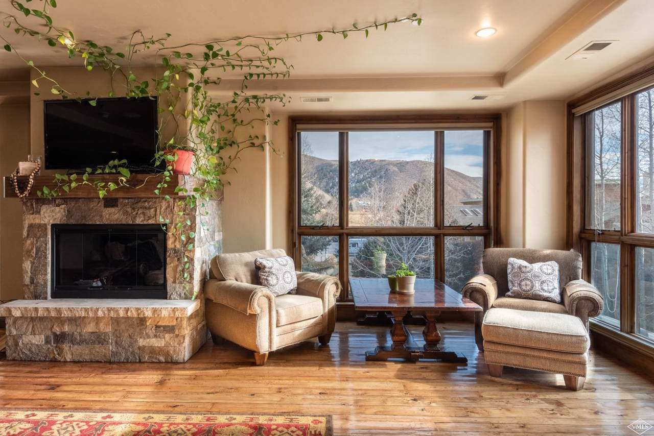 540 Beaver Creek Boulevard - Photo 1