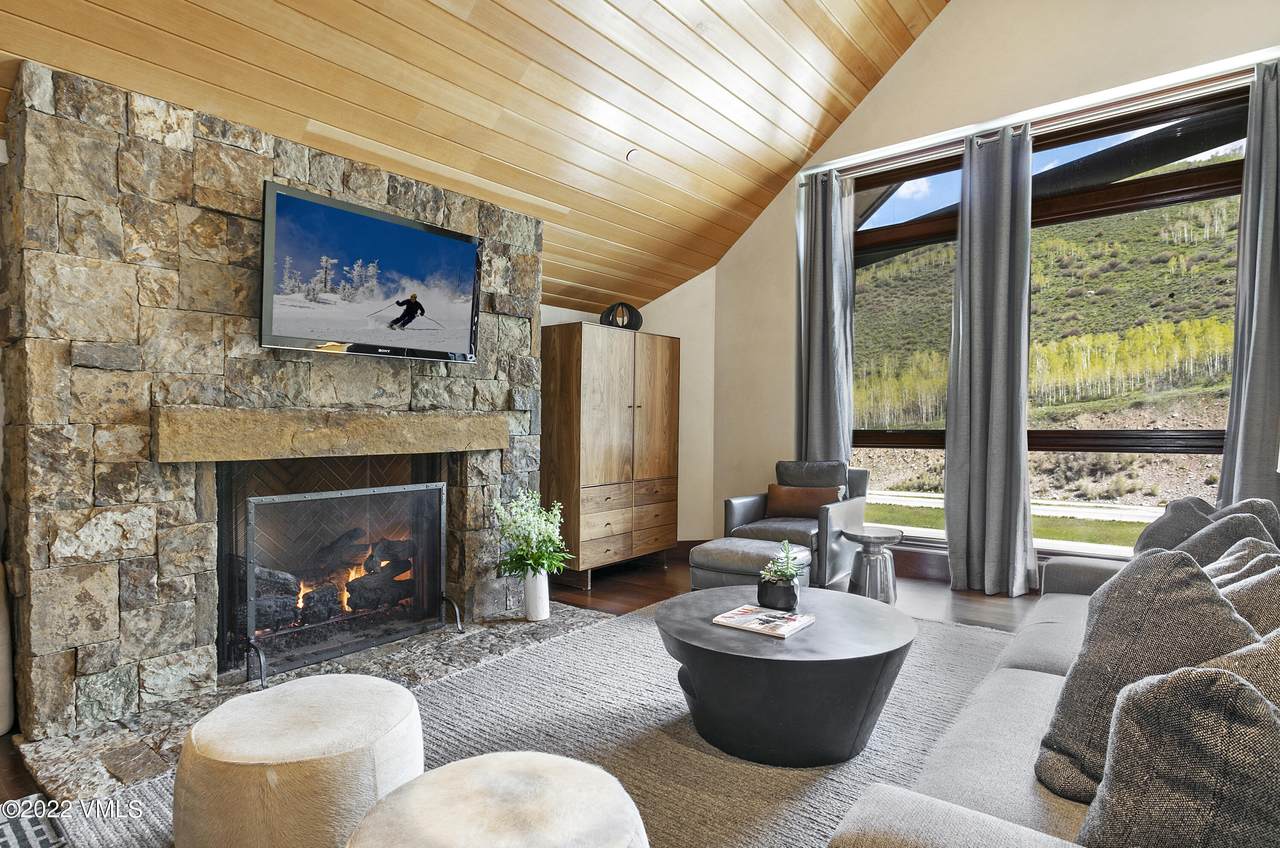 141 Meadow Drive - Photo 1