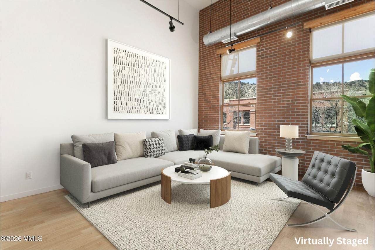 1140 Capitol Street - Photo 1