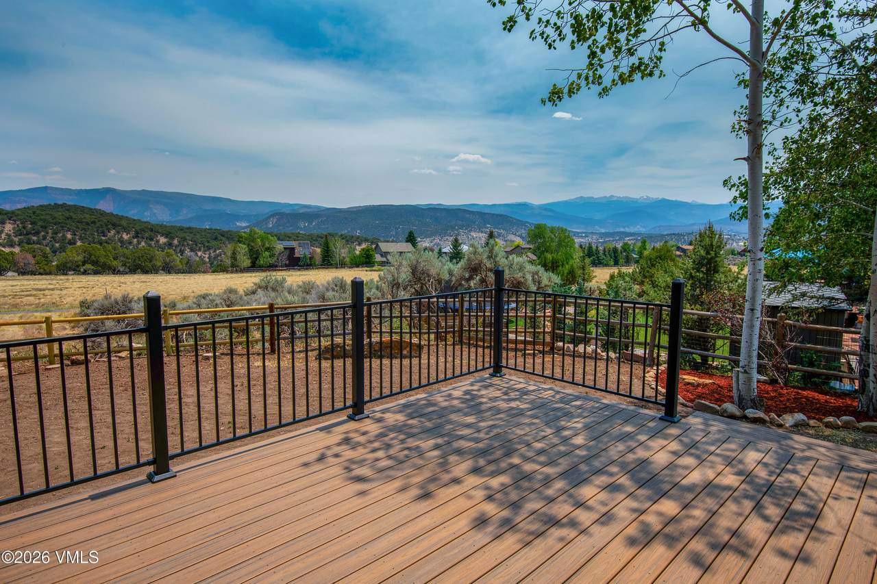 1314 Mesa Drive - Photo 1
