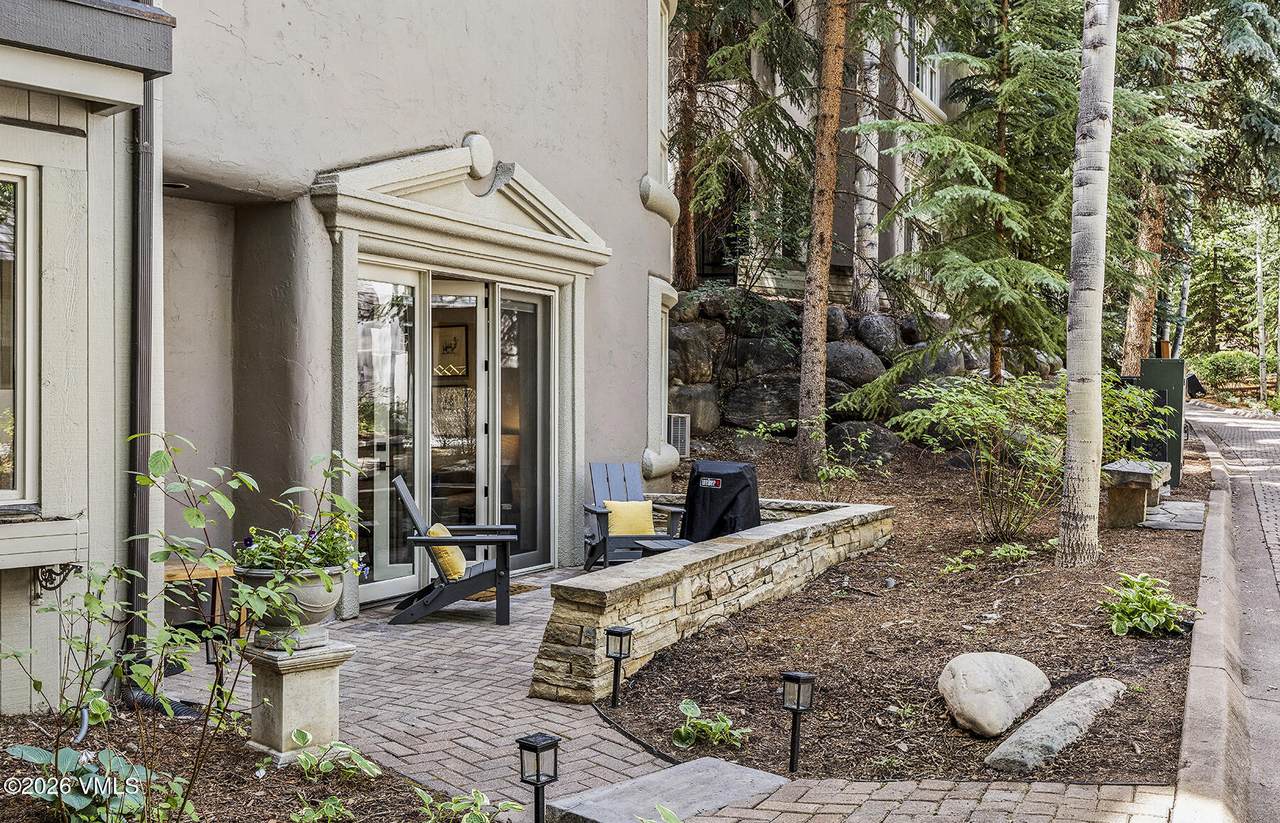 66 Arrowhead Circle - Photo 1