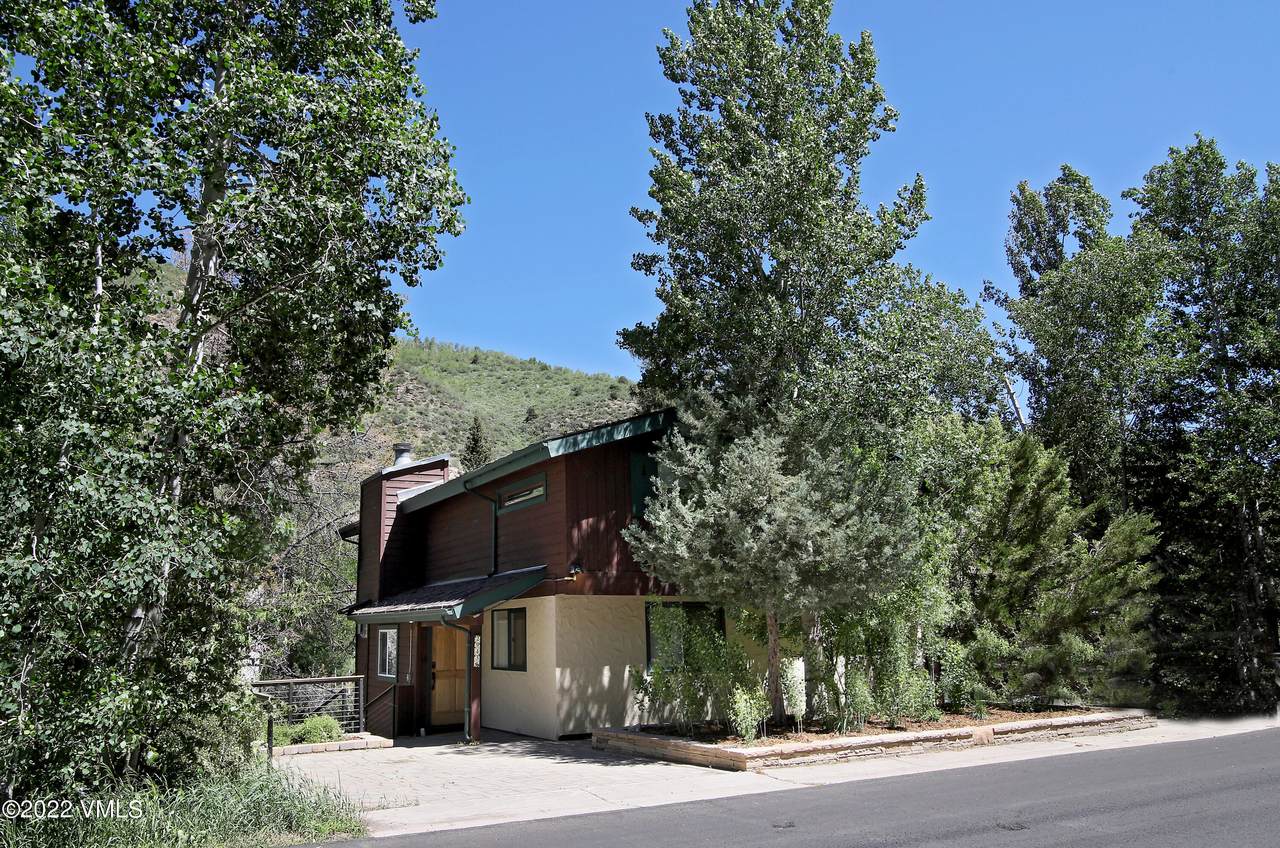 2943 Bellflower Drive - Photo 1
