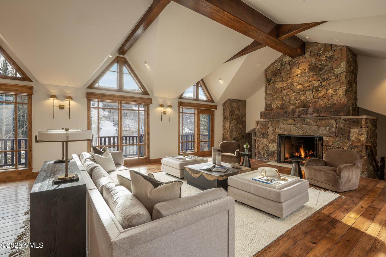 1094 Riva Glen - Photo 1