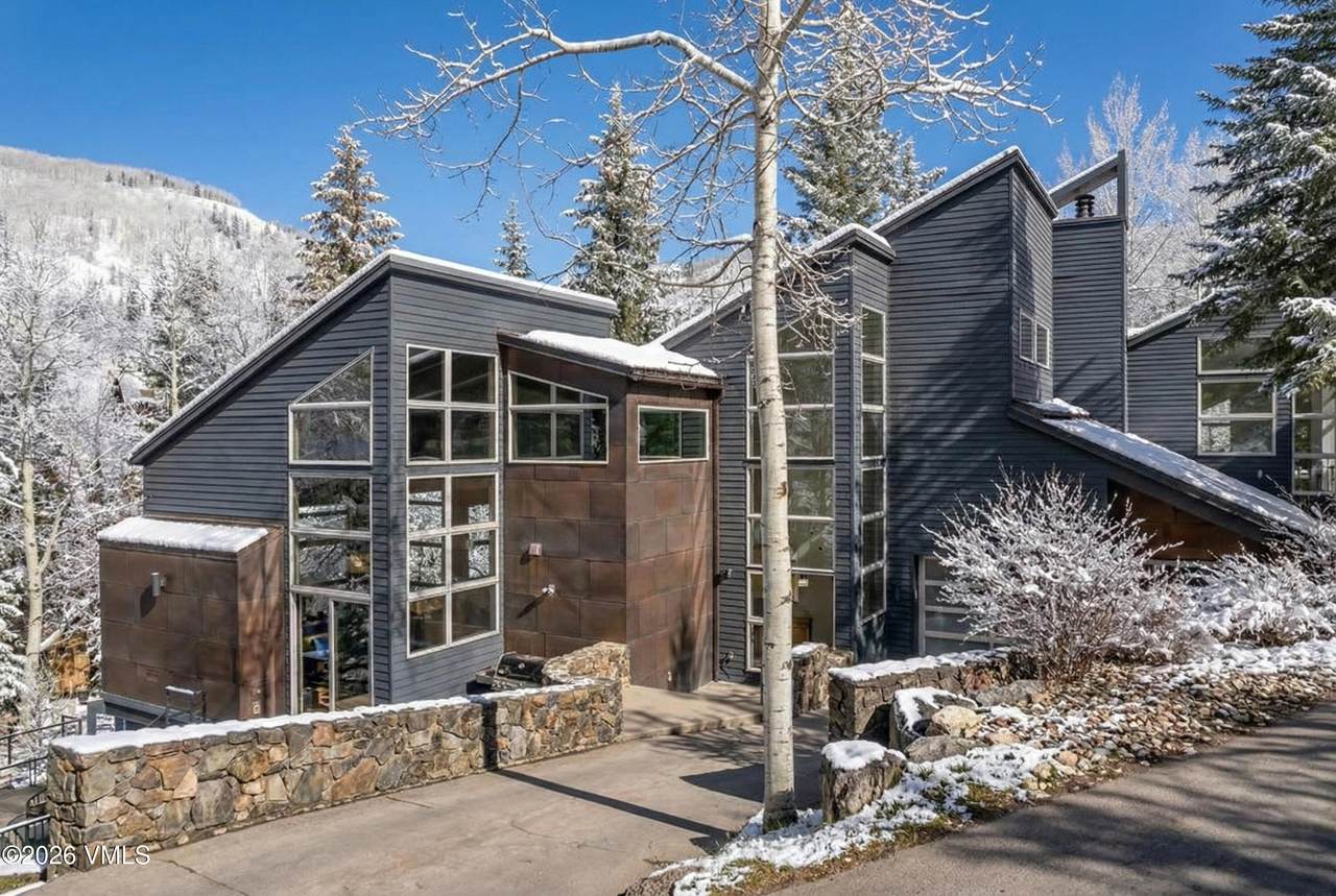 327 Rockledge Road - Photo 1