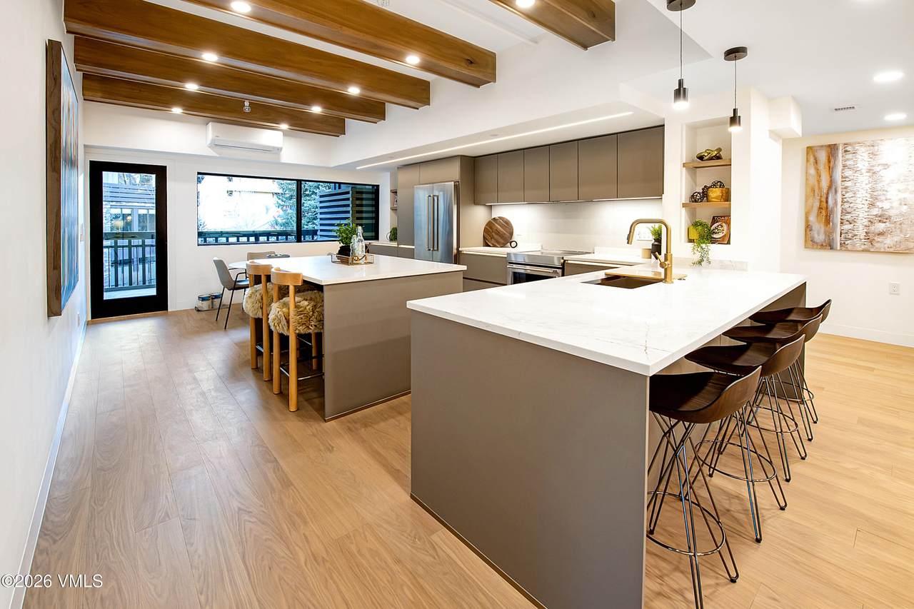 100 Beaver Creek Boulevard - Photo 1