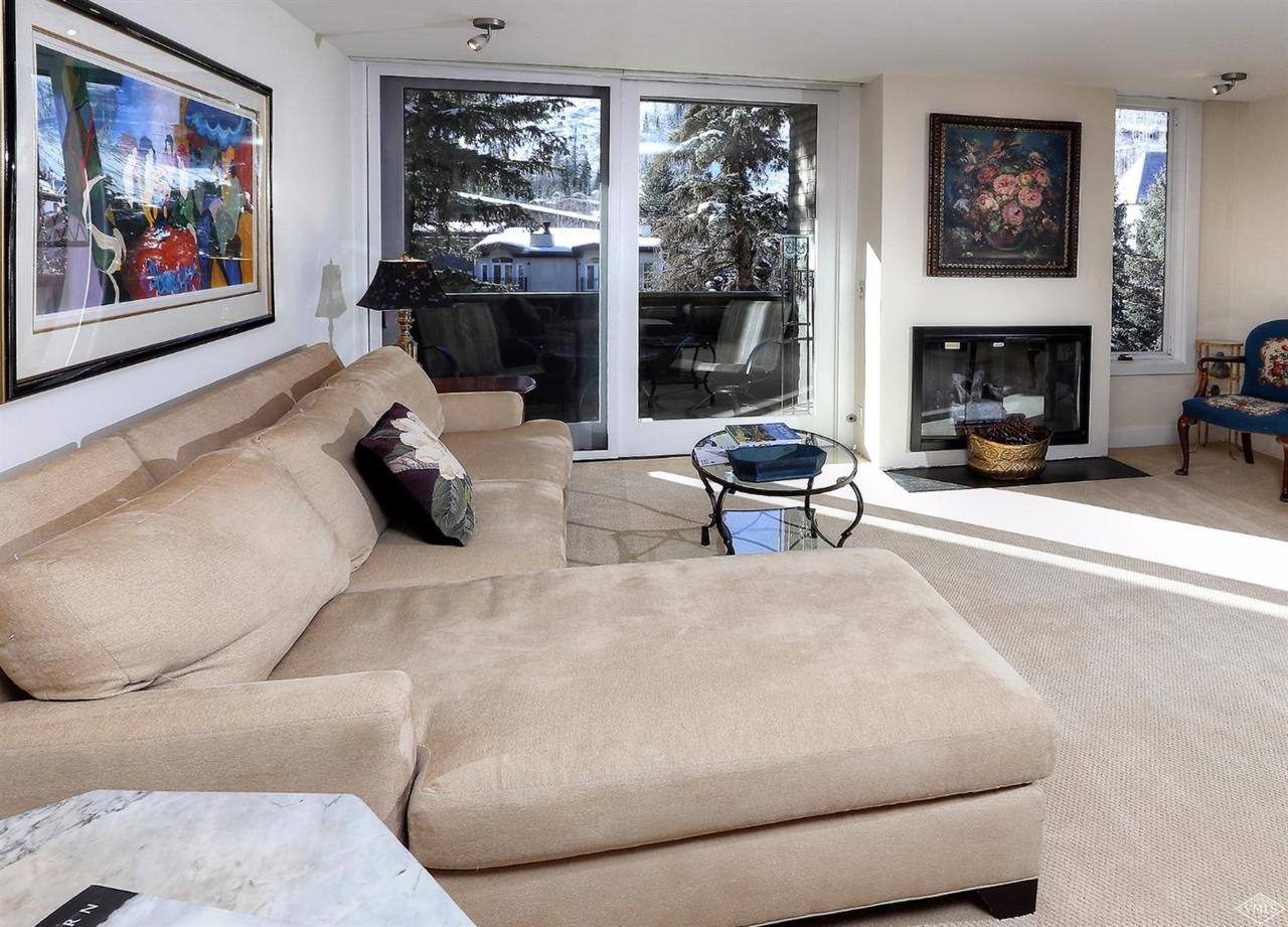 292 Meadow Drive - Photo 1