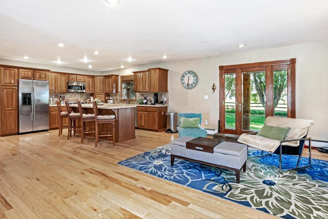903 Mayne Street - Photo 1