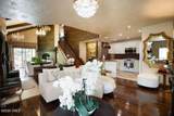 905 Crazy Horse Circle - Photo 2