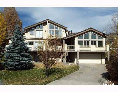 120 Stetson Drive - Photo 1