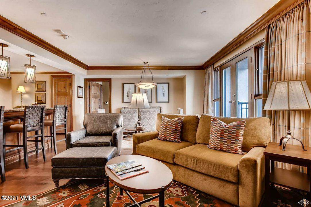 100 Thomas Place - Photo 1