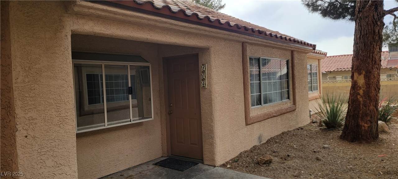 1612 Torrey Pines Drive - Photo 1