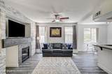 1713 Queen Victoria Street - Photo 2