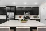 145 Rohan Crest Avenue - Photo 11